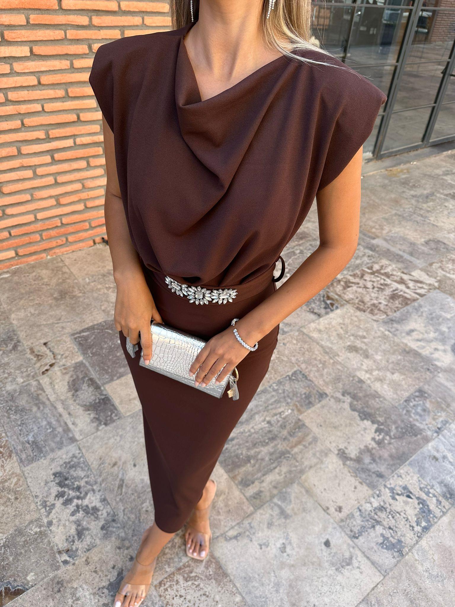 Taşlı Çiçek Kuşaklı Kahverengi Crep Elbise 070621223