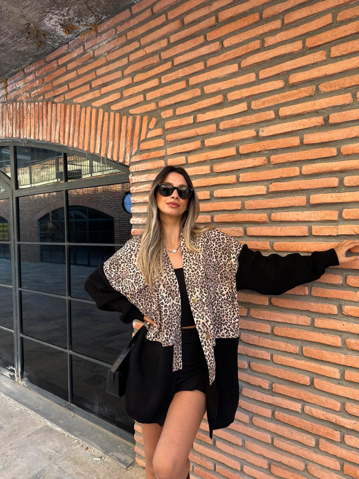 Trikomix Siyah Triko Üzeri Açık Kahve Leopar Desen Hırka hrk1016rvd