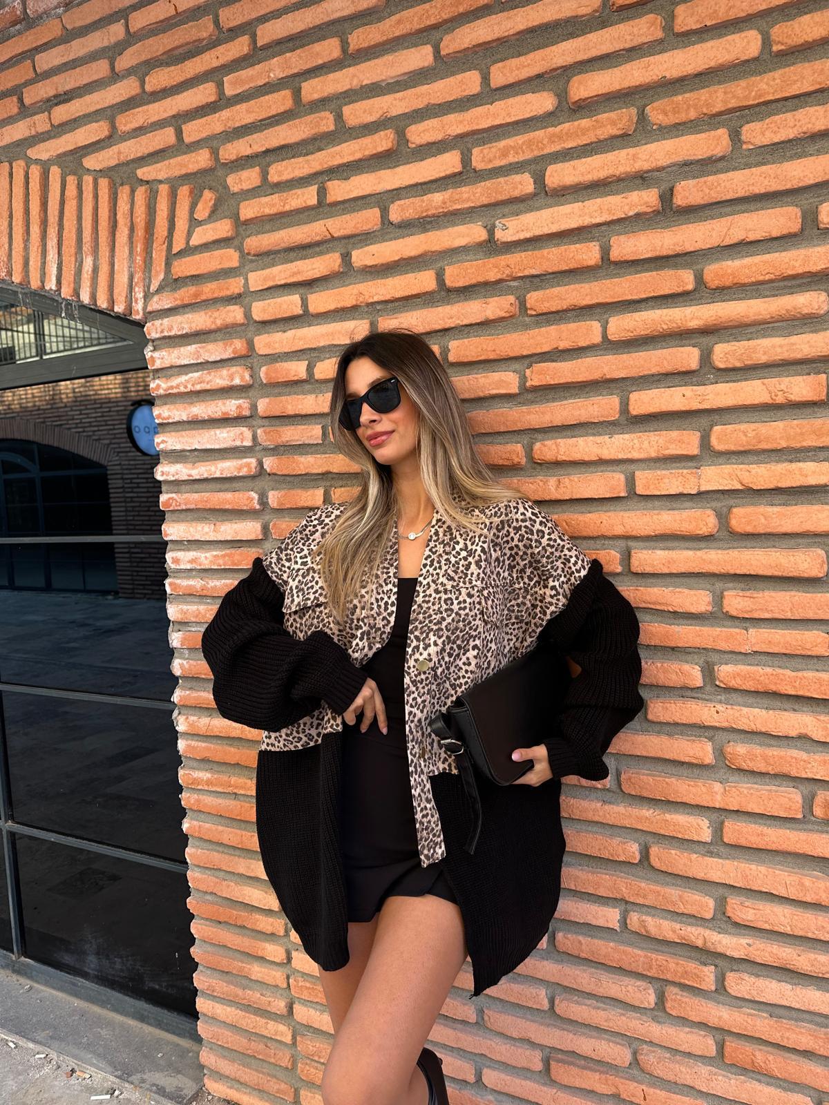 Trikomix Siyah Triko Üzeri Açık Kahve Leopar Desen Hırka hrk1016rvd
