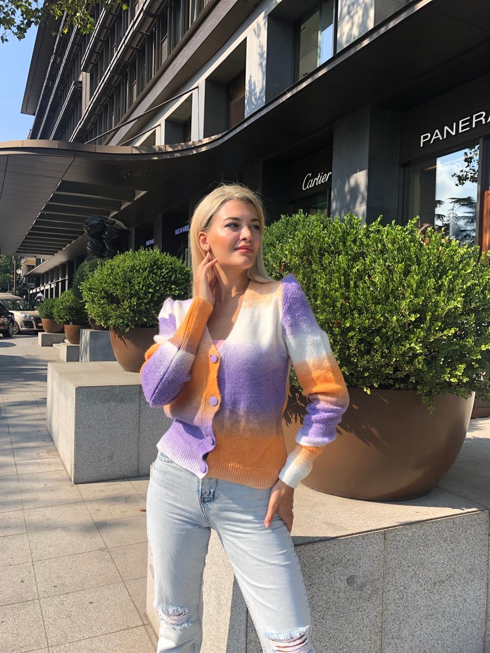 Turuncu Renk Efektli Hırka