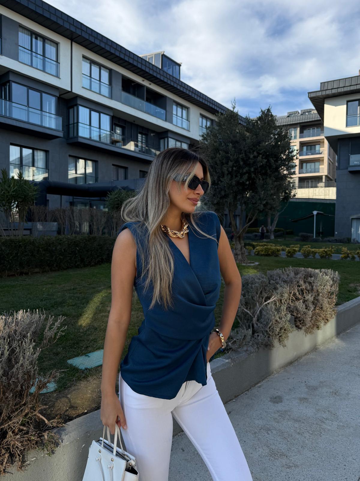 Vatkalı Sıfır Kol Tensel Bluz İndigo blz2212swmn