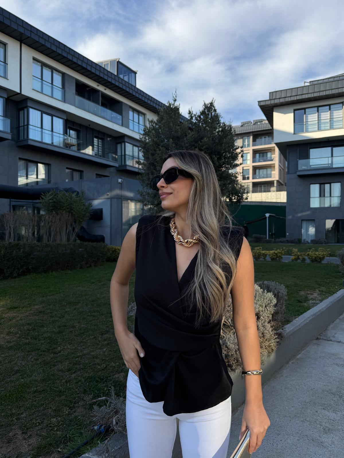 Vatkalı Sıfır Kol Tensel Bluz Siyah blz2212swmn