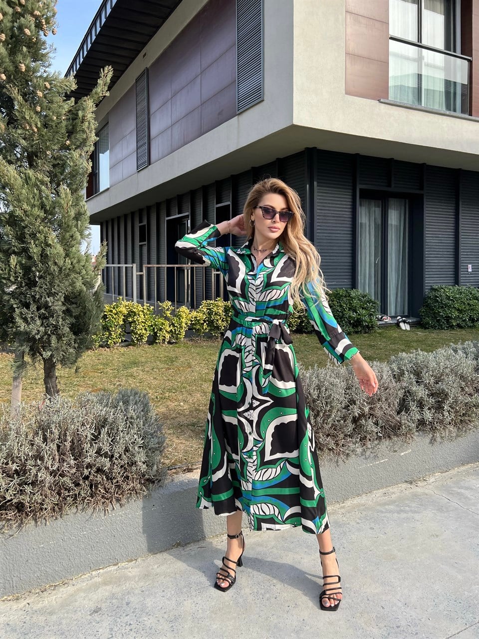 Verra Yeşil Uzun Saten Elbise