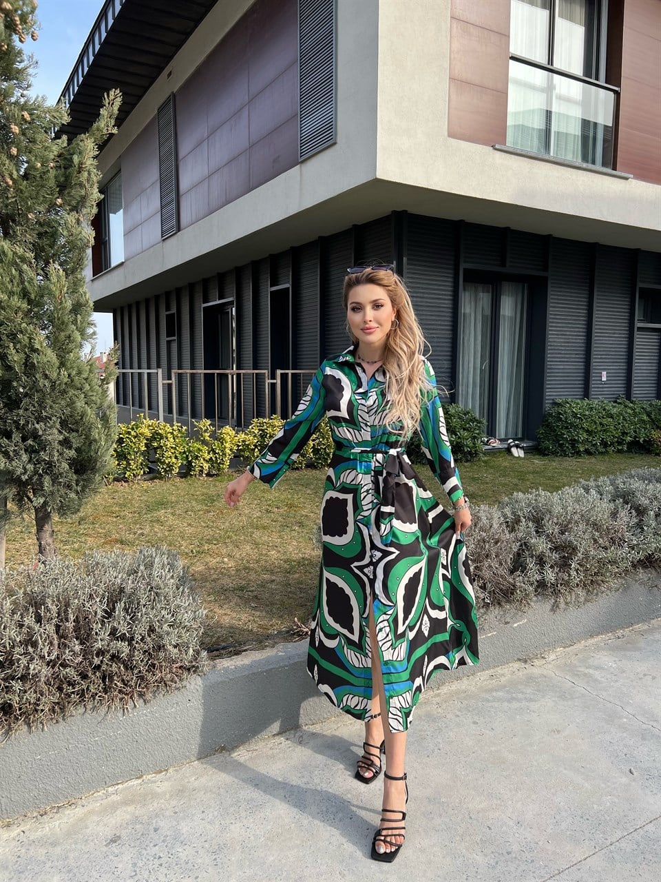Verra Yeşil Uzun Saten Elbise