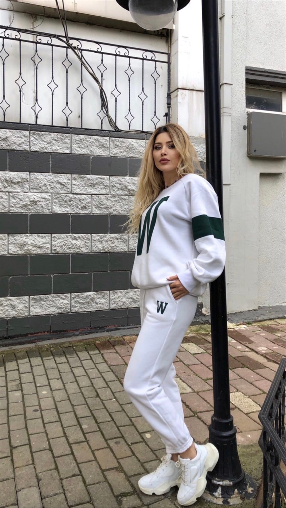 W Takım