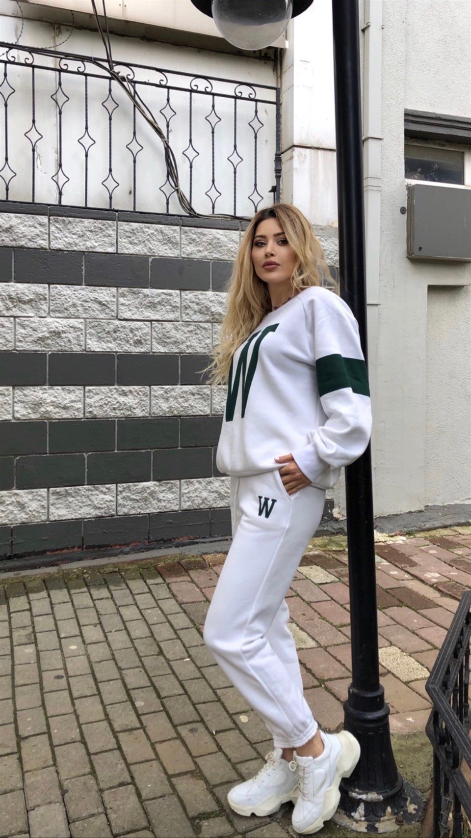 W Takım