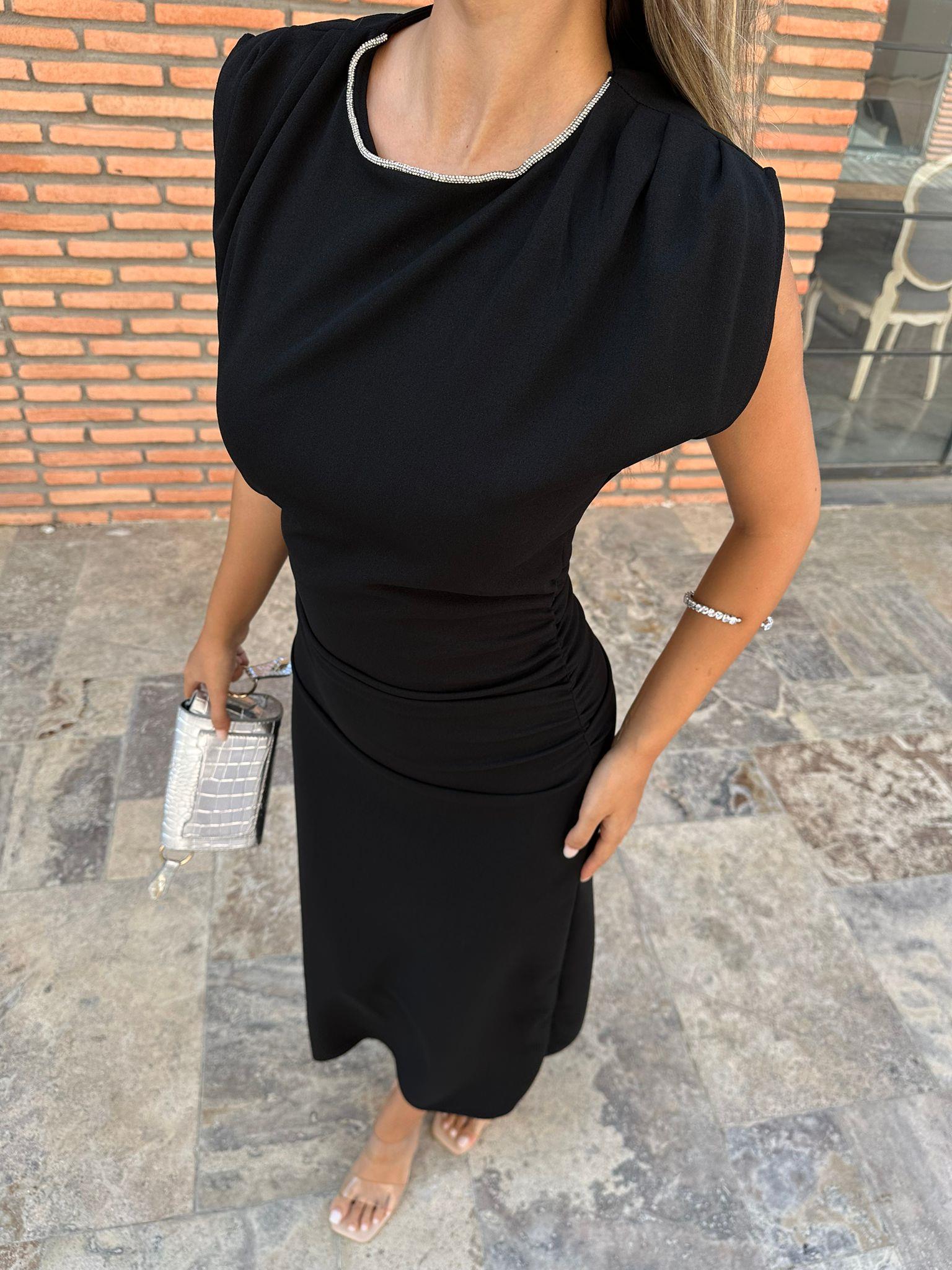 Yakası Sıralı Taşlı Crep Elbise Siyah 070621225