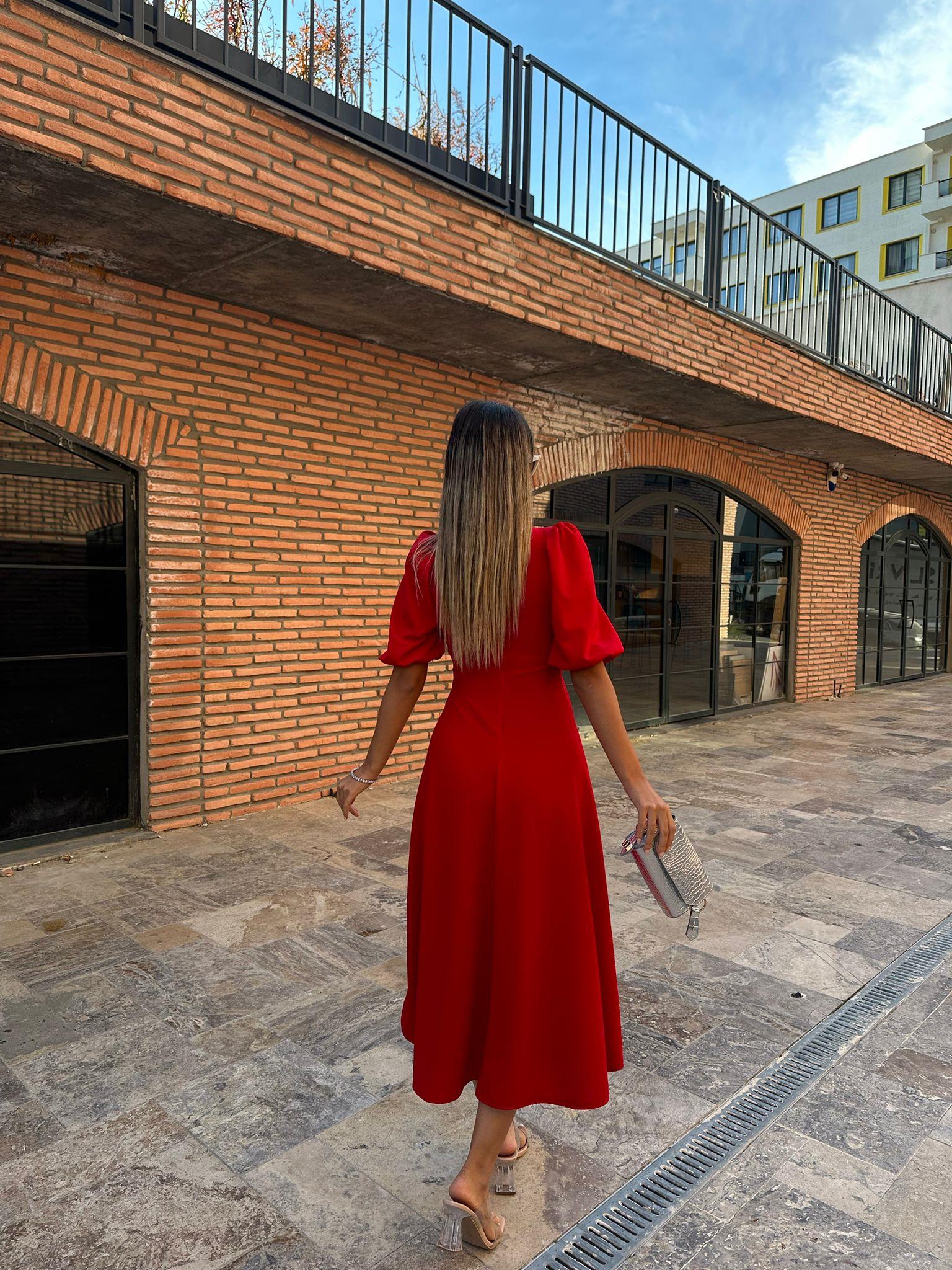 Yakası Taşlı Fiyonklu Kırmızı Cep Elbise 070621222