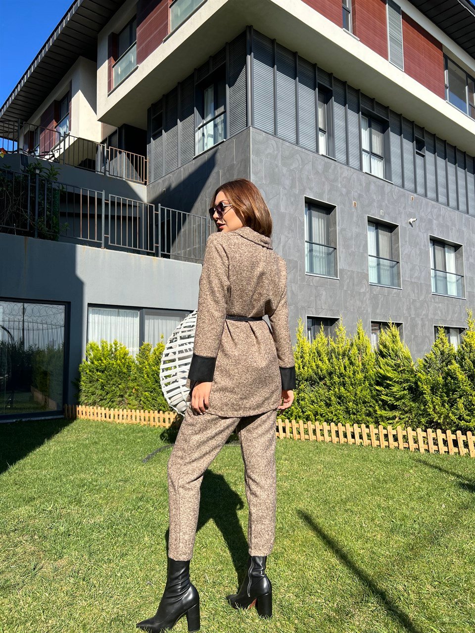 Yünlü Kol Detaylı Kemerli Koyu Vizon Takım