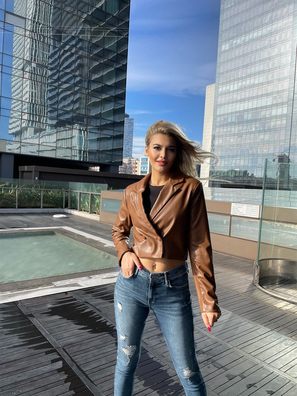 Zara Etiketli Kısa Taba Tek Düğme Deri Ceket 