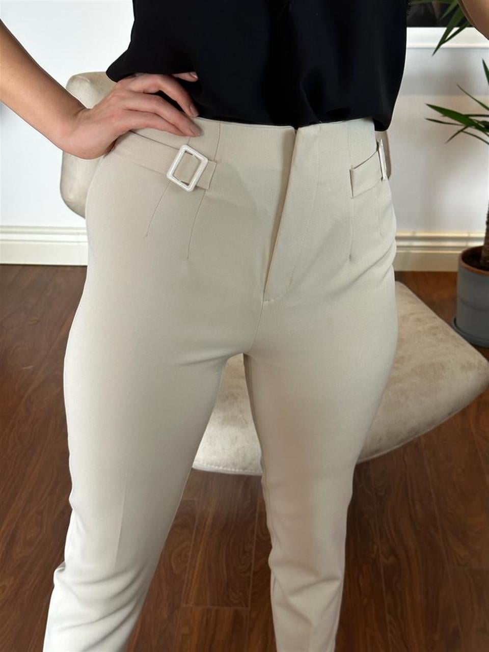 Z*ara Model Tokalı Krem Likralı Pantolon 230242