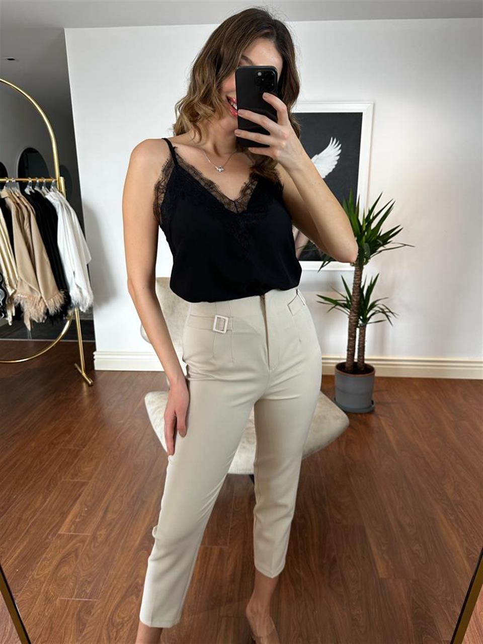 Z*ara Model Tokalı Krem Likralı Pantolon 230242