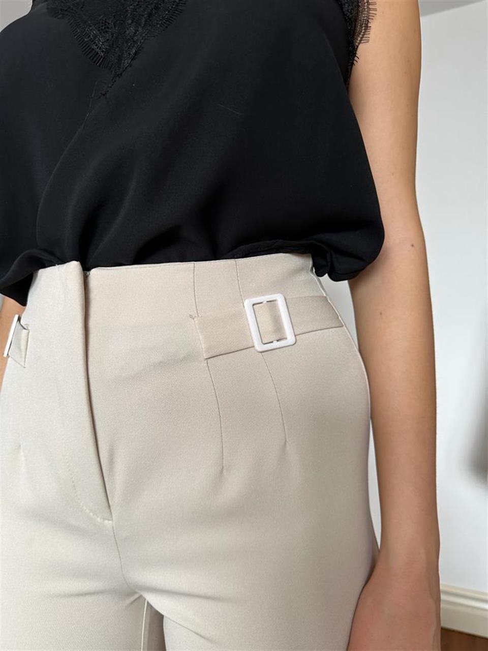 Z*ara Model Tokalı Krem Likralı Pantolon 230242