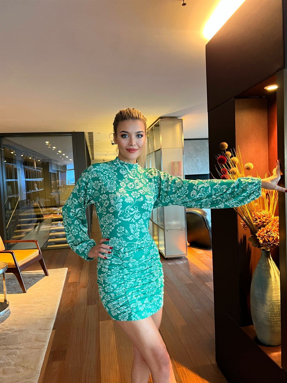 Zara Model Yeşil Likralı Elbise