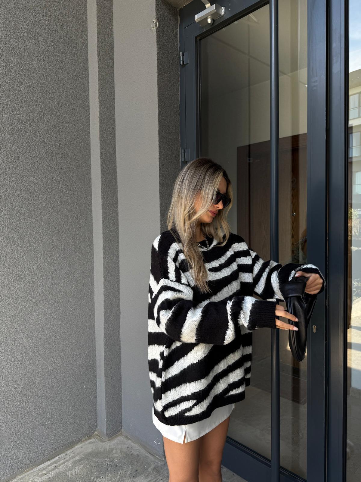 Zebra Desen Soft Kazak Siyah kzk2116rvd