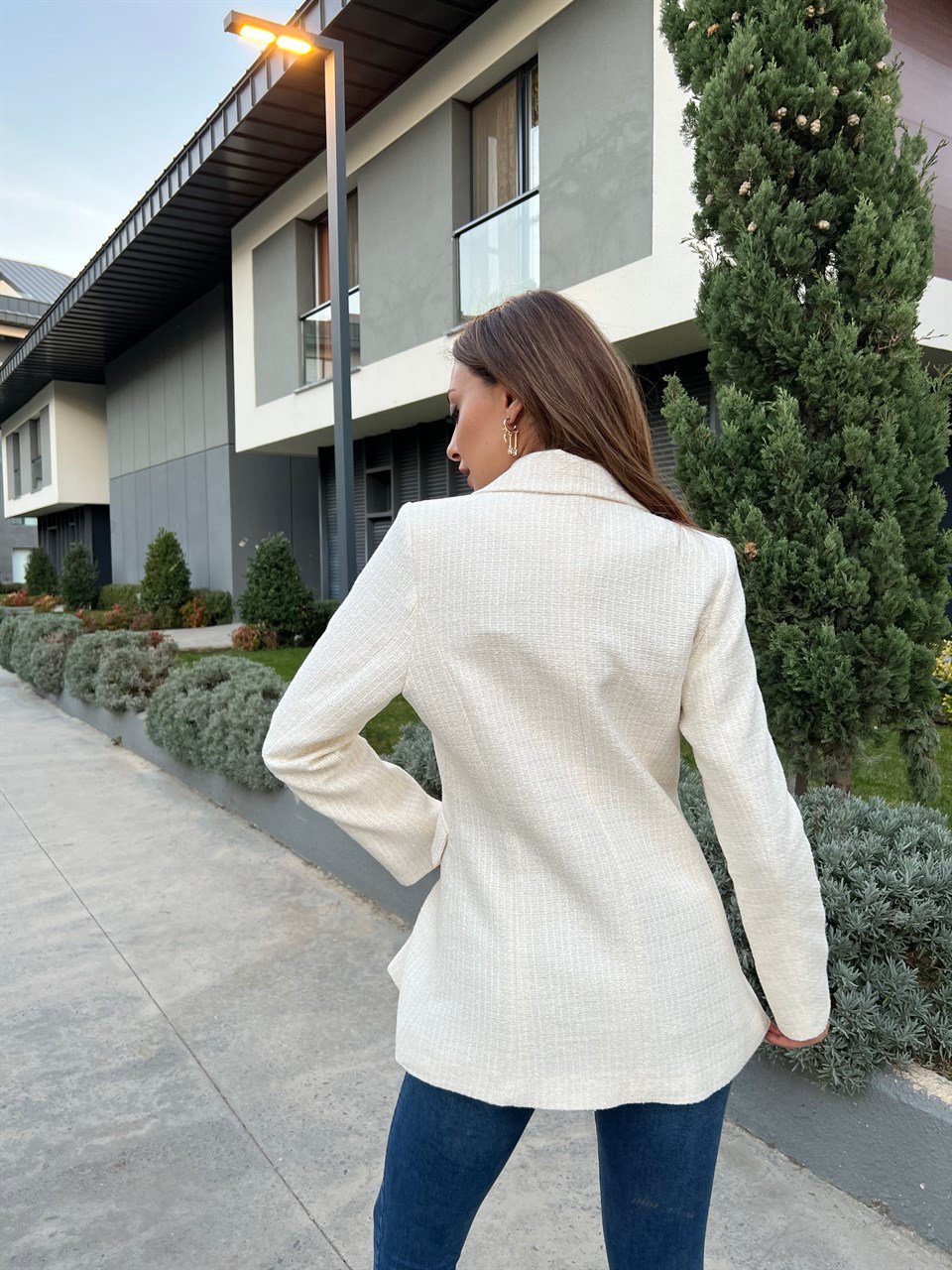 Zincir Dokuma Gold Düğmeli Blazer Ceket Beyaz 