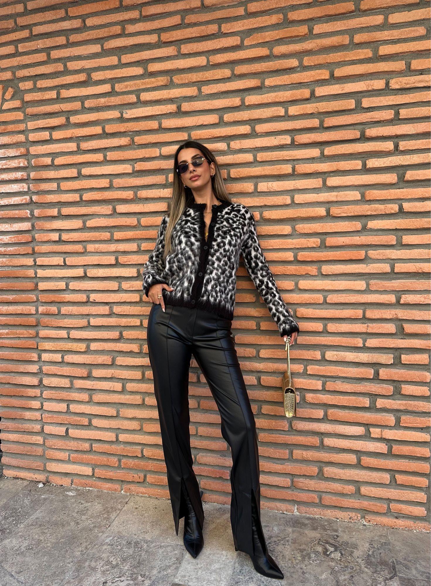 Zr Model Paça Yırtmaçlı Siyah Pantolon pant1019feu