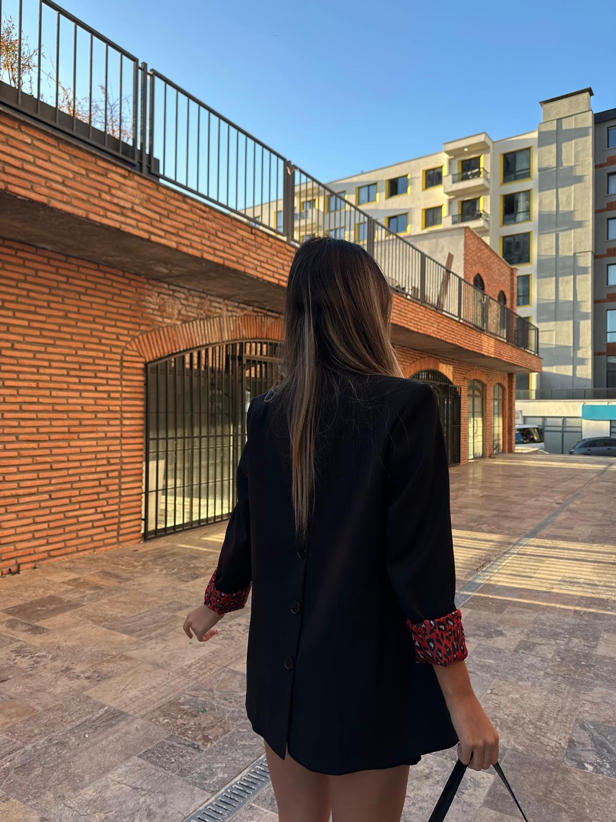 Zyra Kırmızı Leopar Astarlı Siyah Blazer Ceket bckt1096rvd