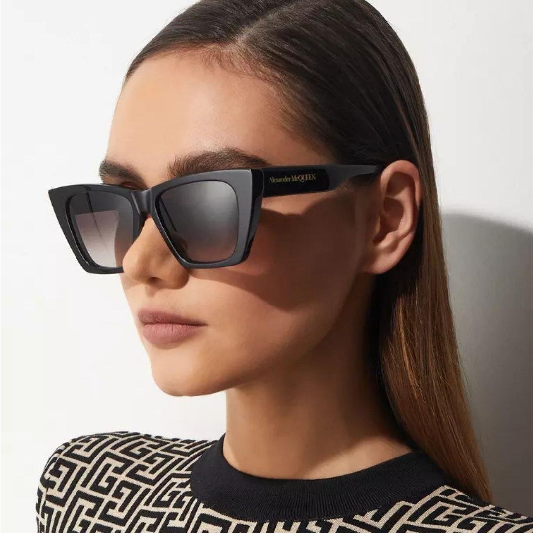Alexander McQueen AM0299S 001 Cat Eye Kadın Güneş Gözlüğü - Şık ve