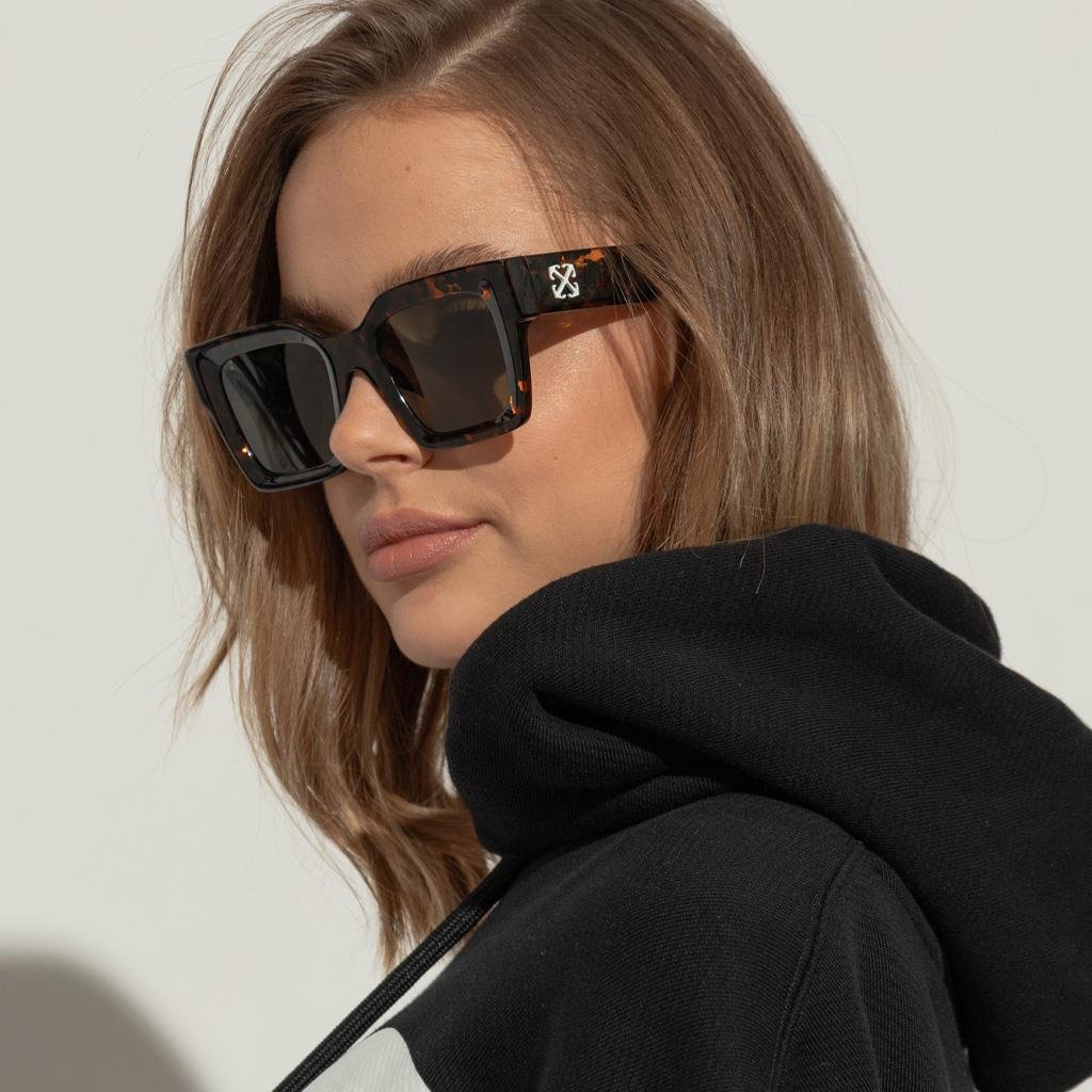 Off-white güneş gözlüğü oeri13i 6055 50-22 / kadın güneş gözlüğü