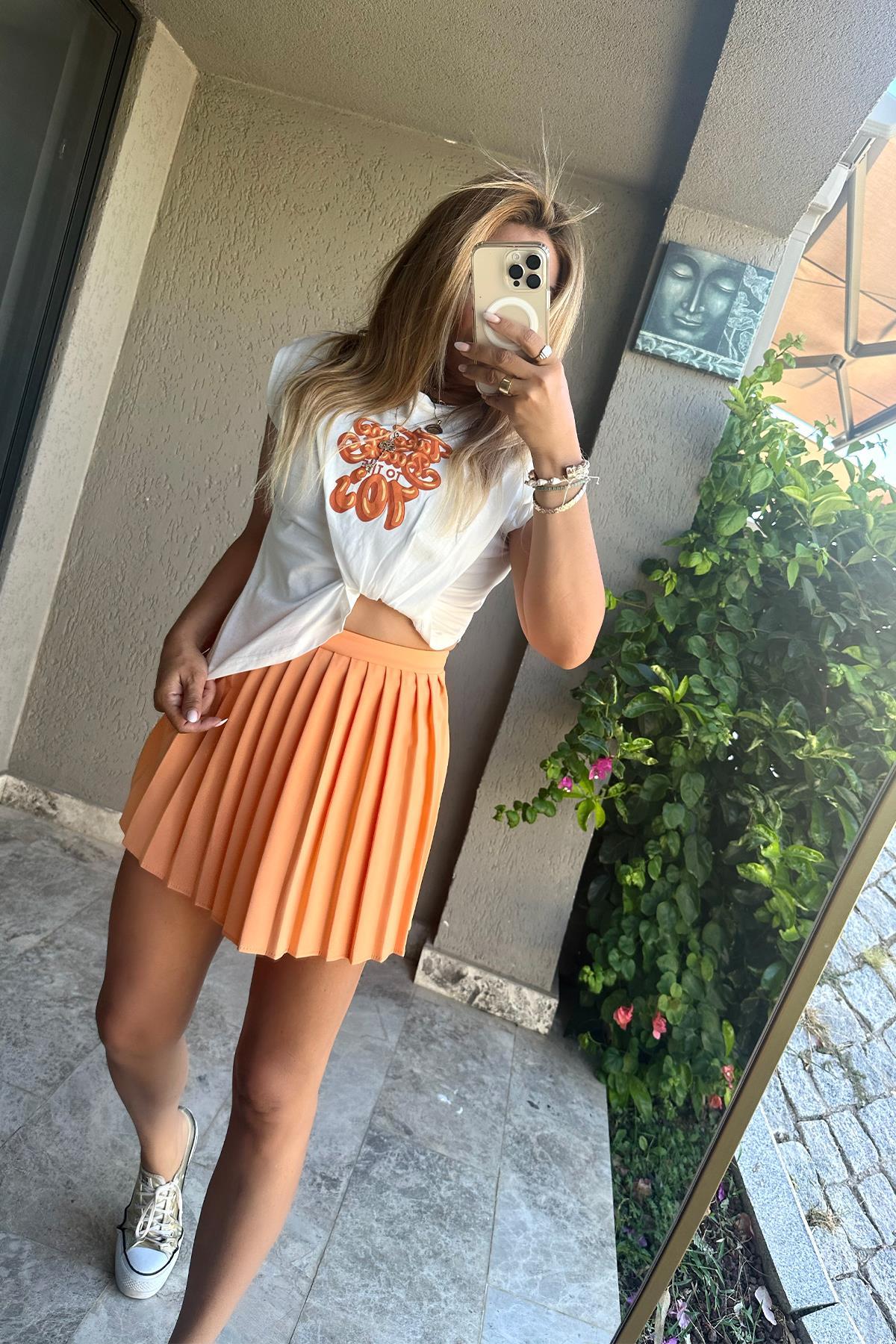 70's Turuncu Baskılı Crop Tshirt Ekru