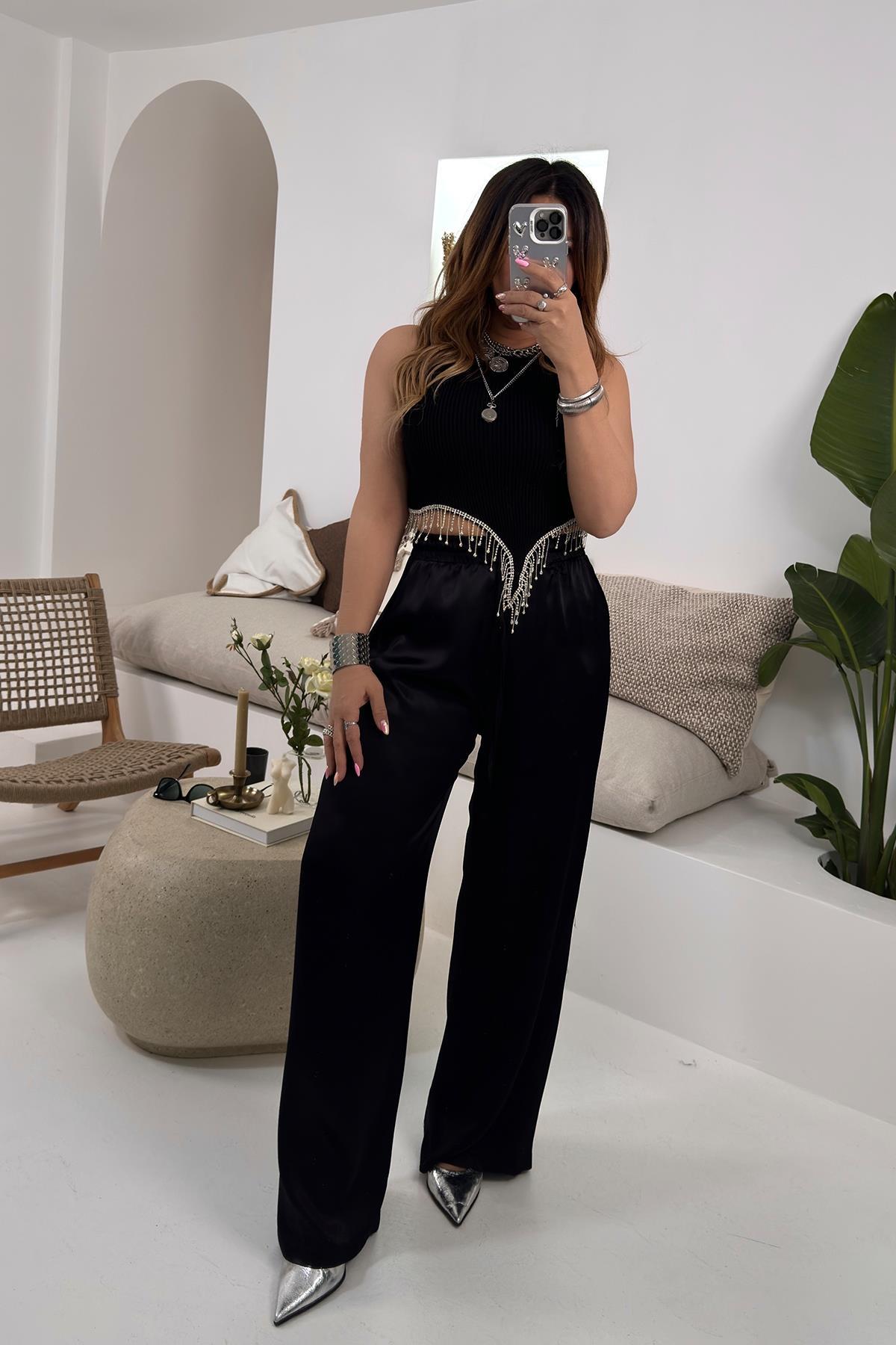 Asimetrik Taşlı Triko Crop Siyah