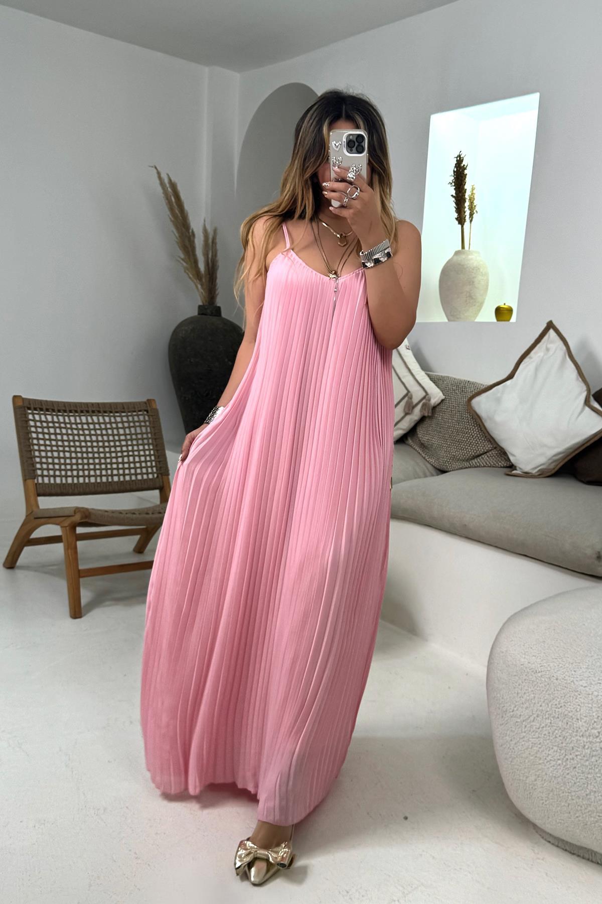 Askılı Piliseli Şifon Elbise Pembe