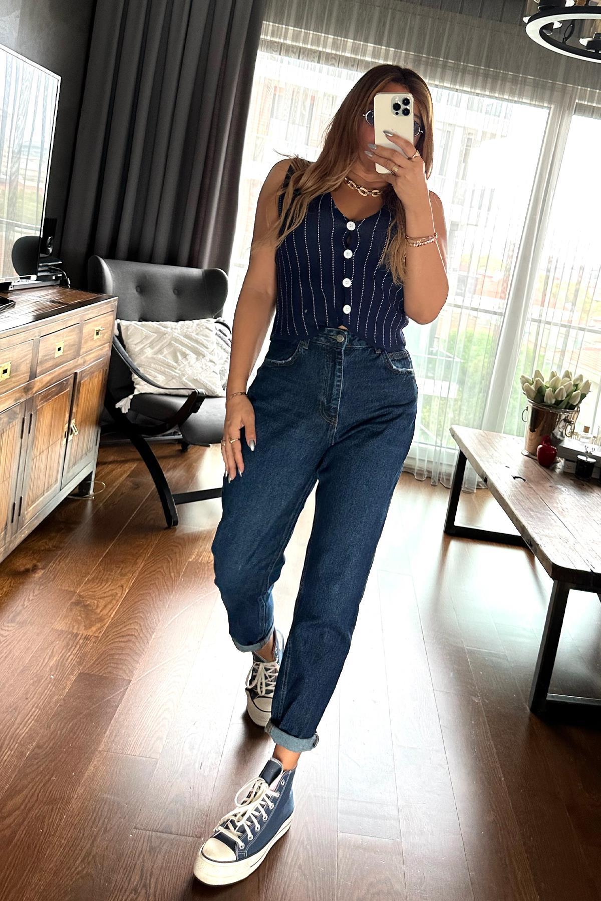 Basic Mom Jean Mavi