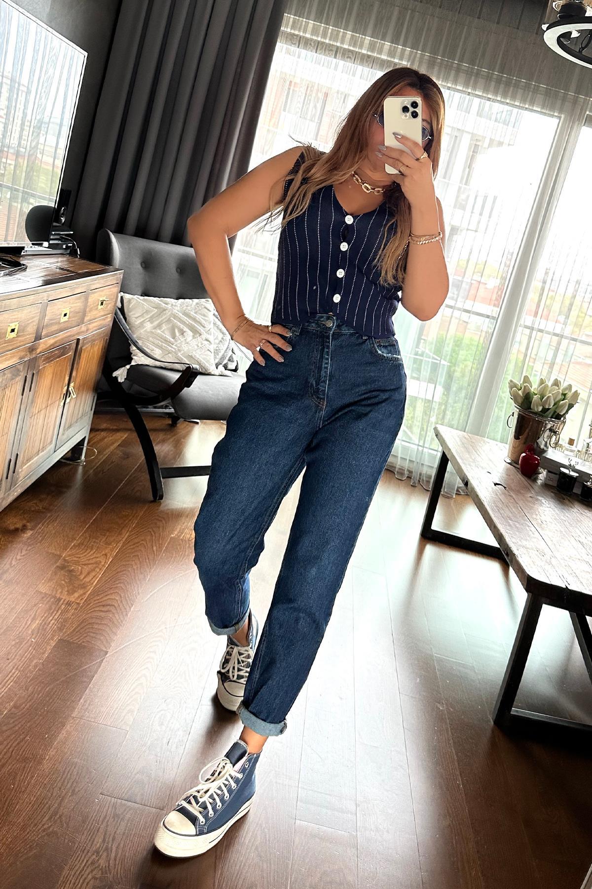 Basic Mom Jean Mavi