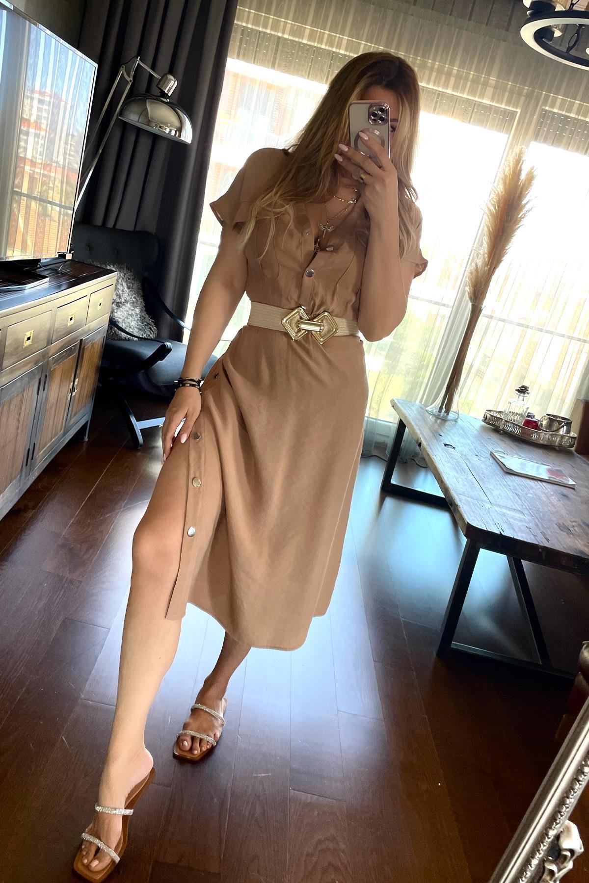 Beli Lastik Çıtçıtlı Elbise Bej