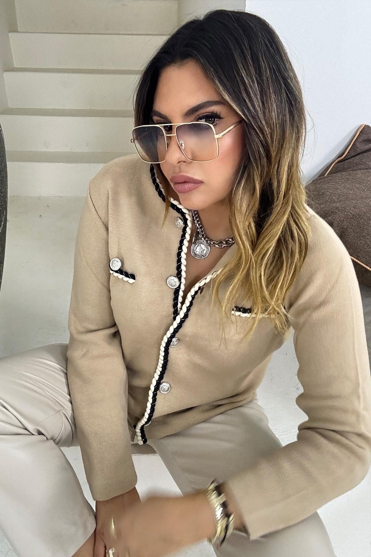 Burgu Biye Detay Hırka Bej