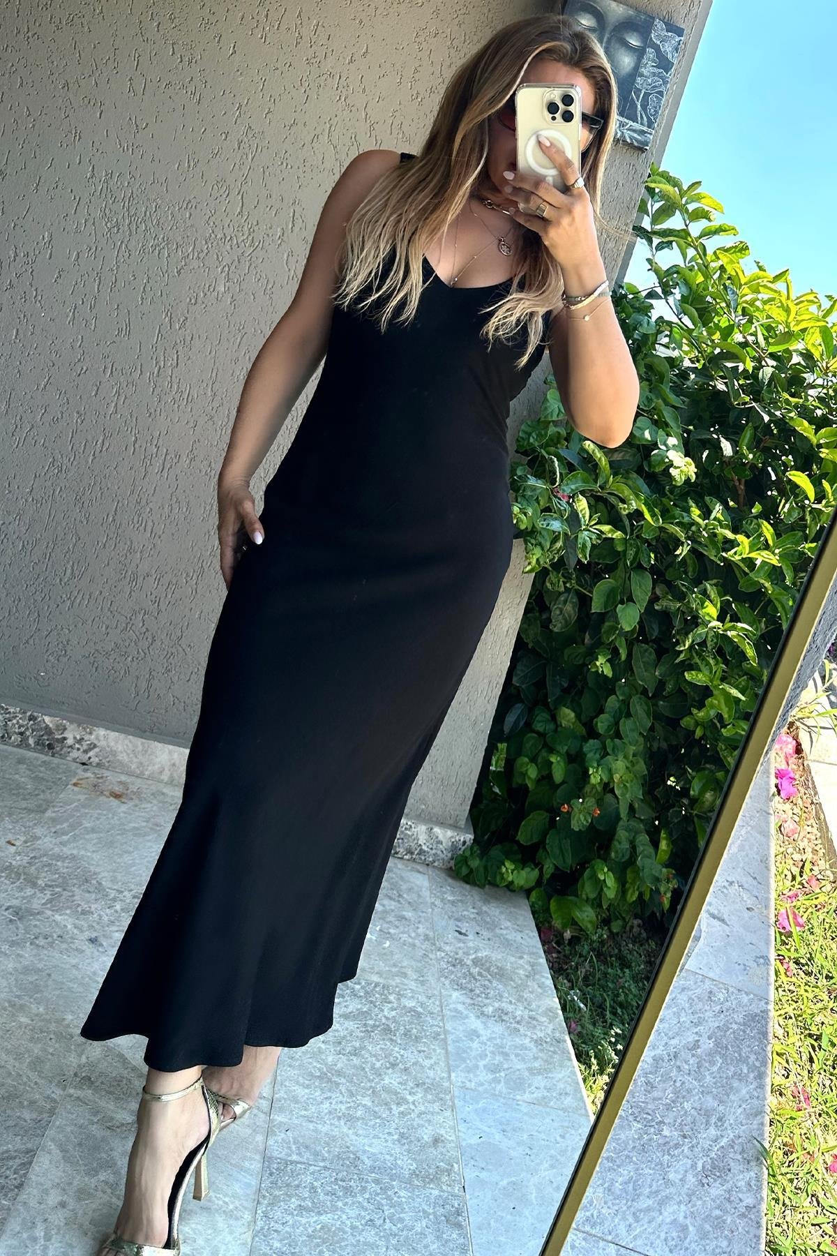 Büzgü Askılı Elbise Siyah