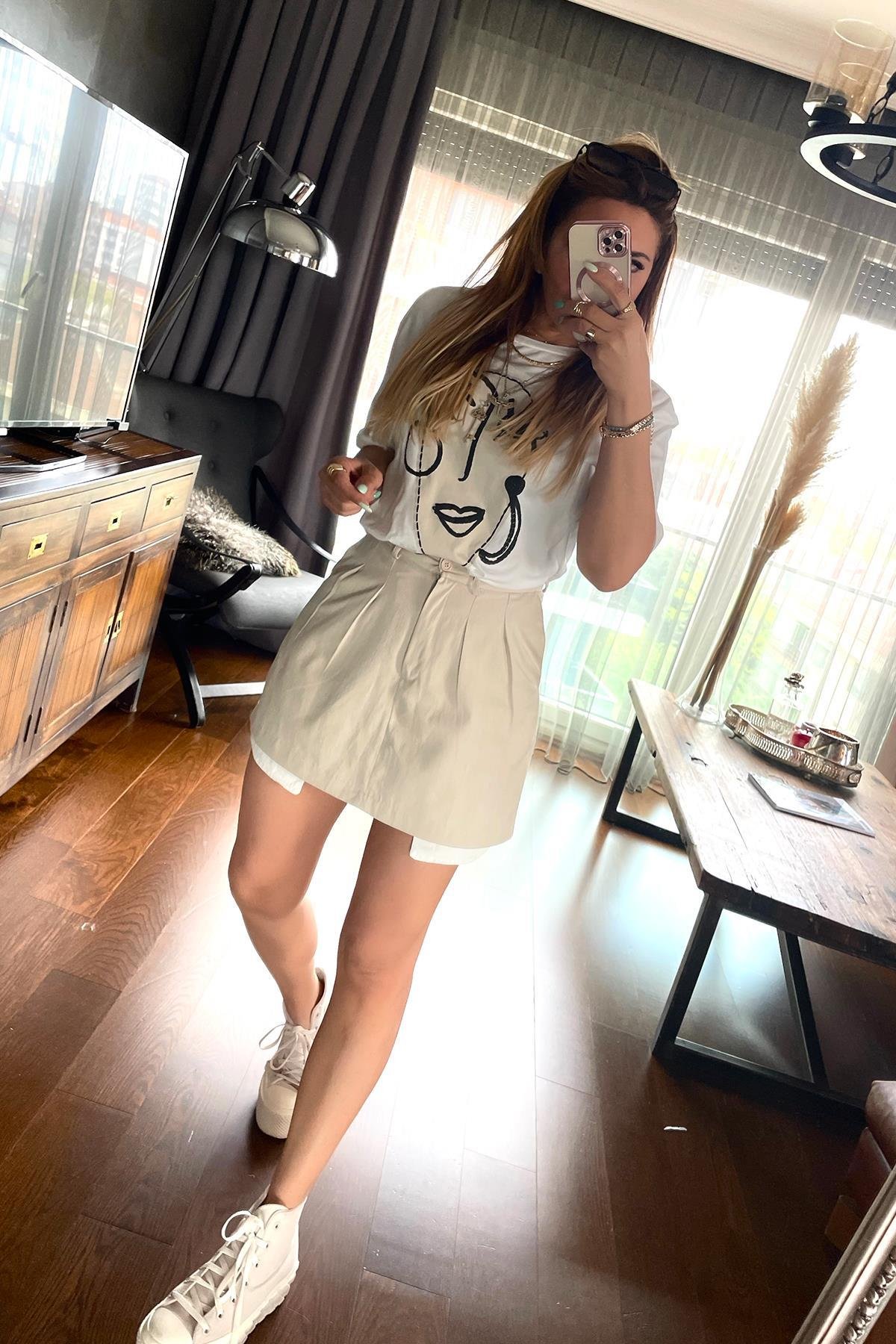Çizgi Kadın Suratlı Tshirt Ekru