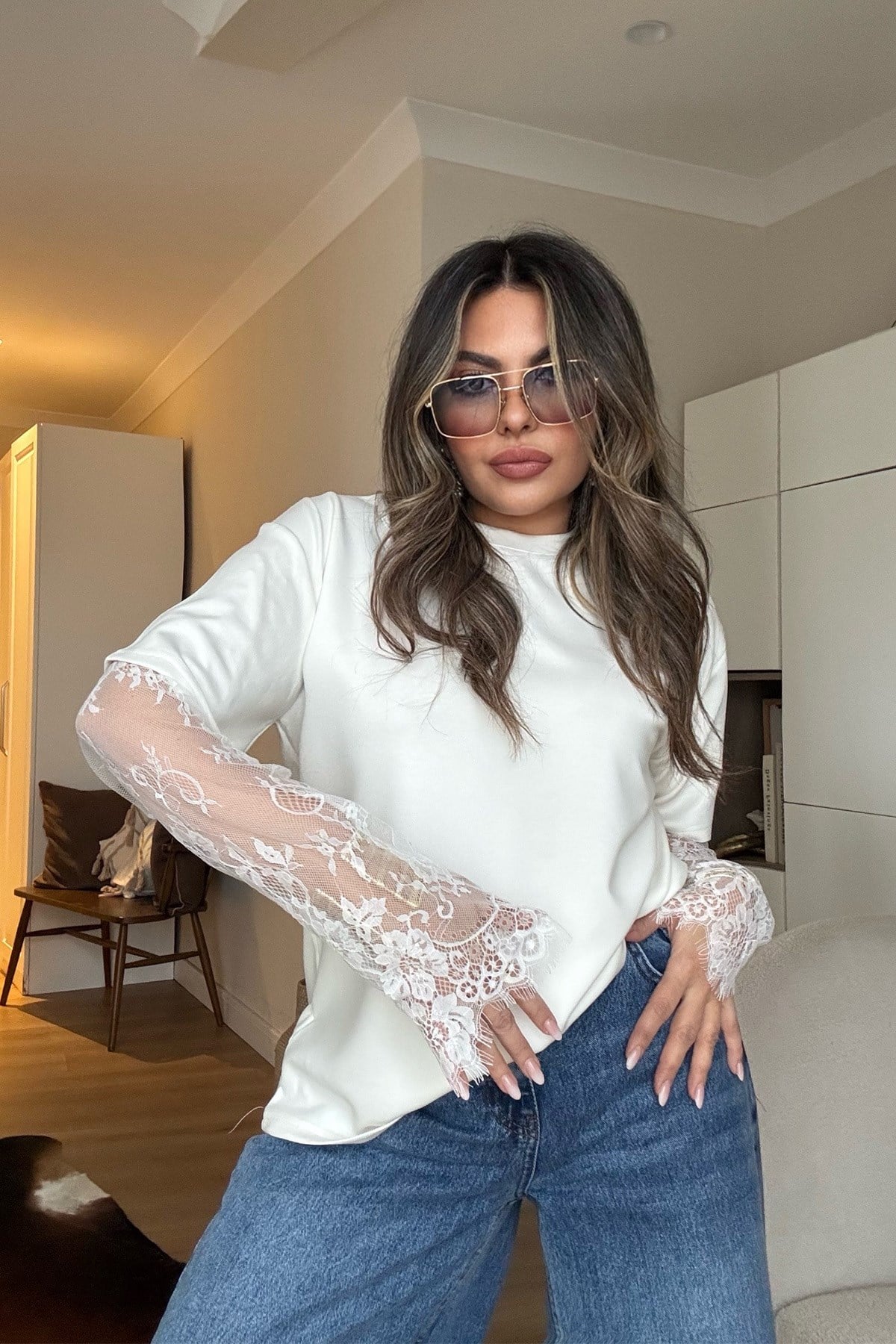 Dantel Kol Detaylı Tshirt Ekru