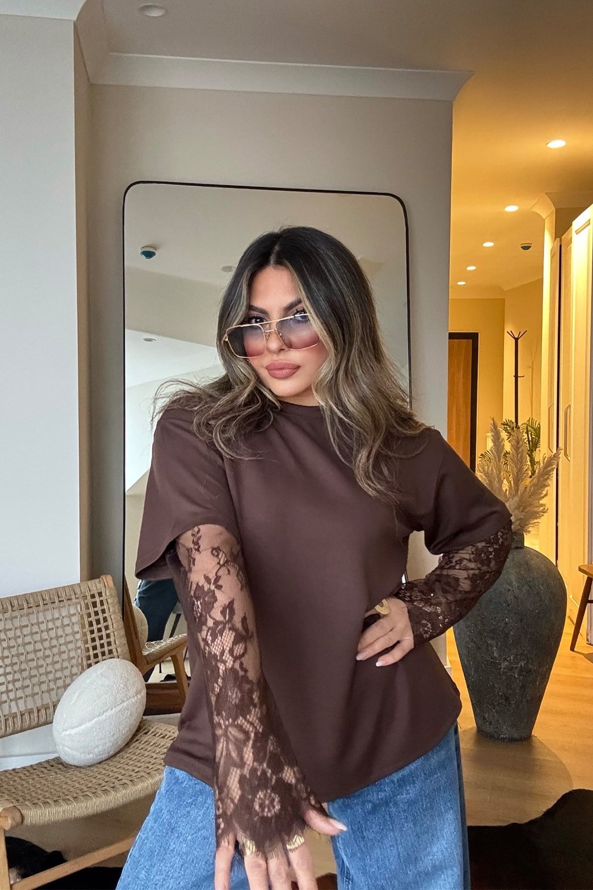 Dantel Kol Detaylı Tshirt Kahve