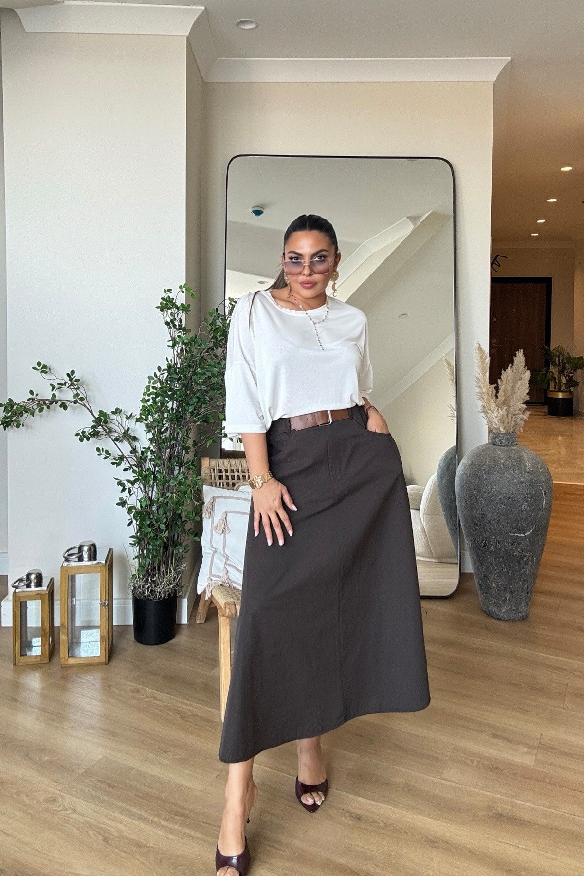 Deri Kemer Detaylı Beli Lastikli Etek Kahve