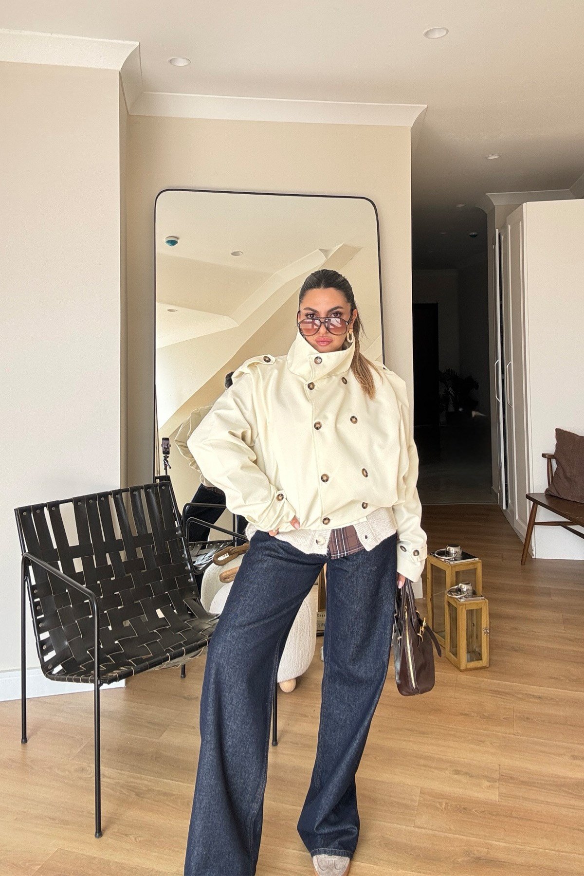 Dik Yaka Omuz Detaylı Trenchcoat Krem