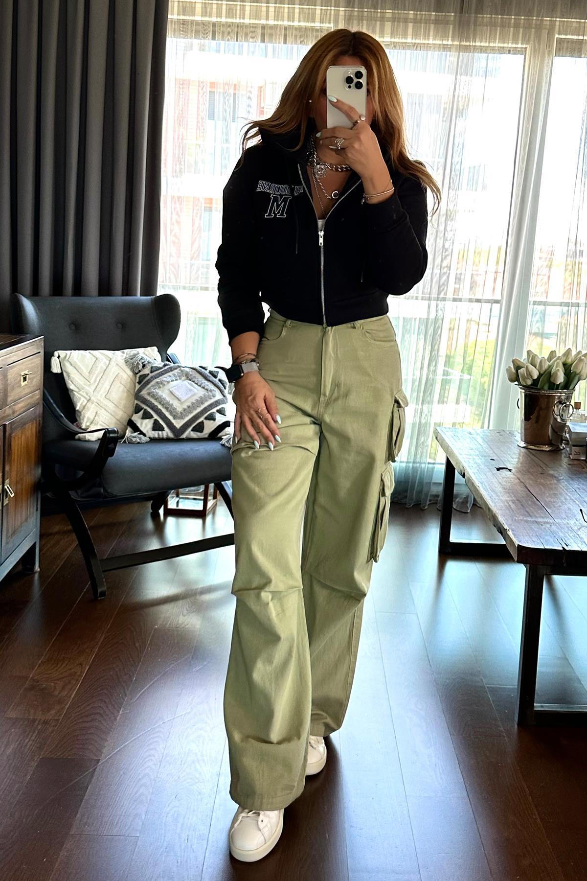 Fermuarlı Kısa Sweatshirt Siyah