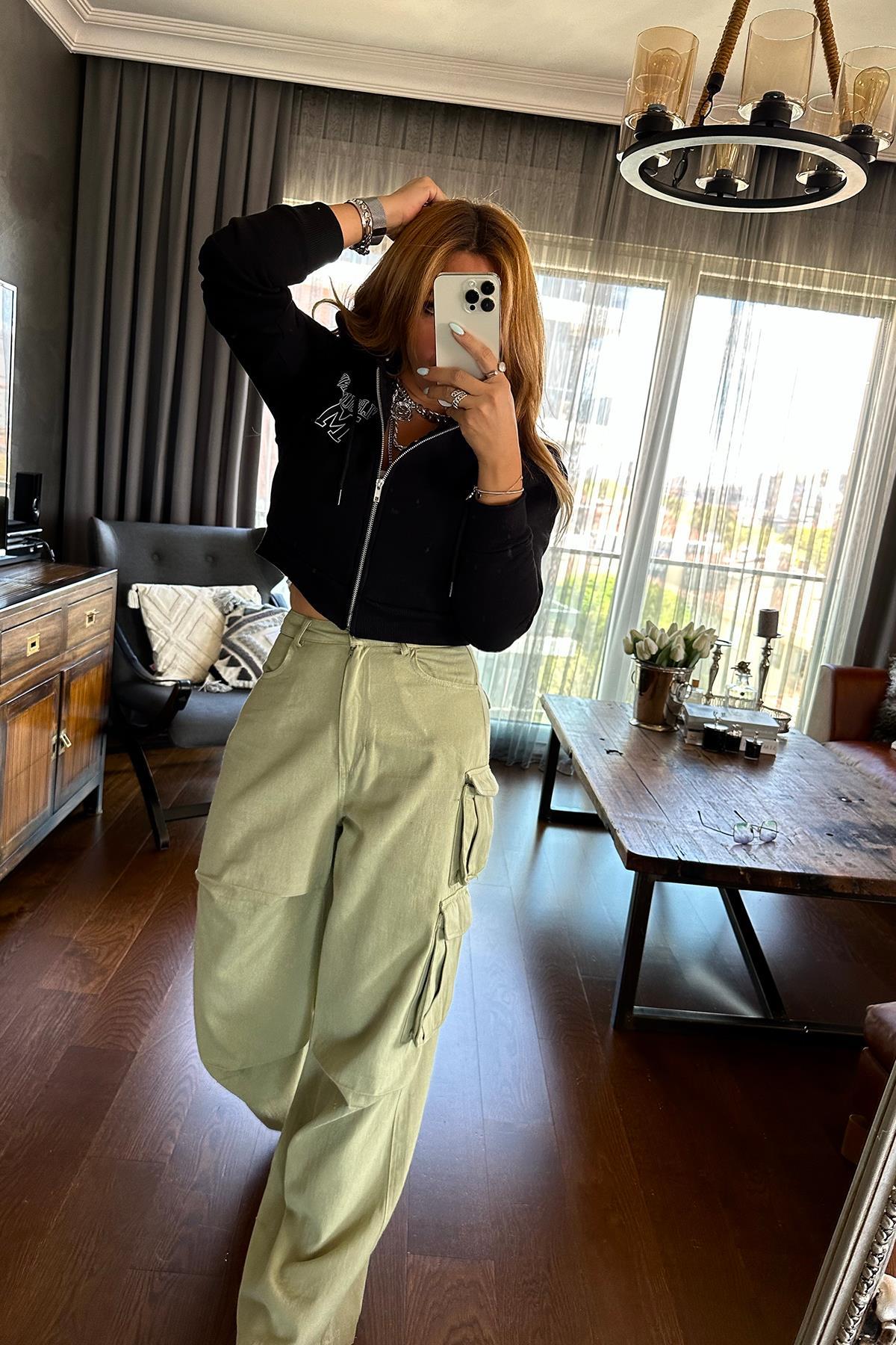 Fermuarlı Kısa Sweatshirt Siyah