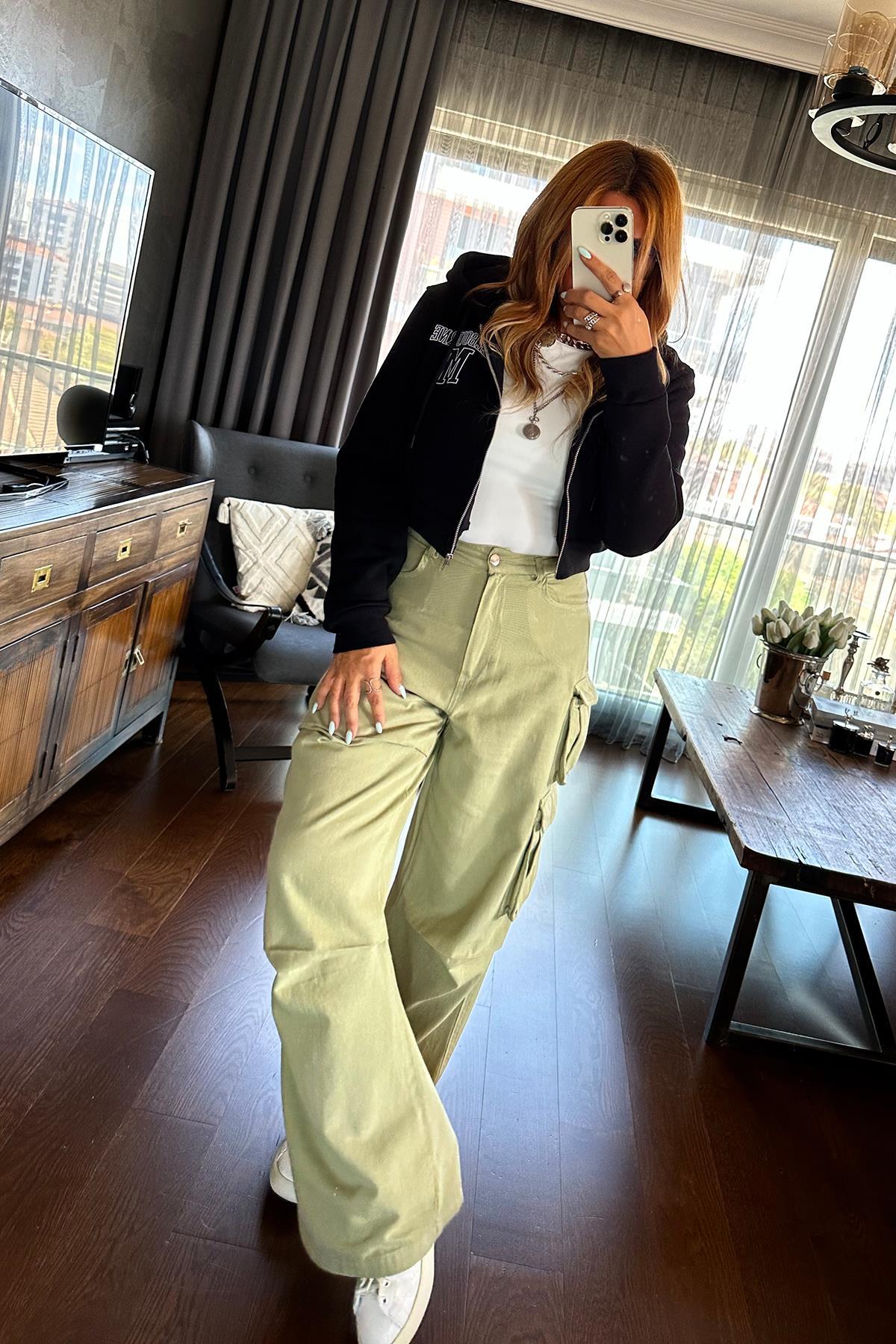 Fermuarlı Kısa Sweatshirt Siyah