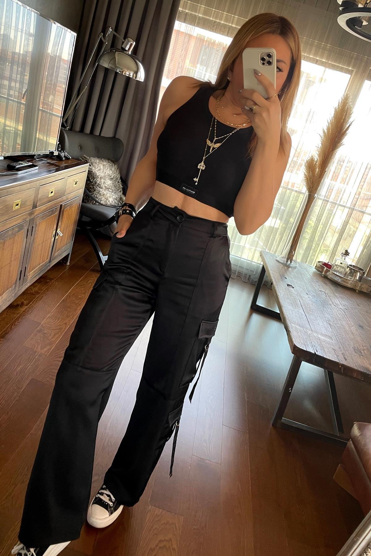 Fitilli Halter Yaka Crop Siyah