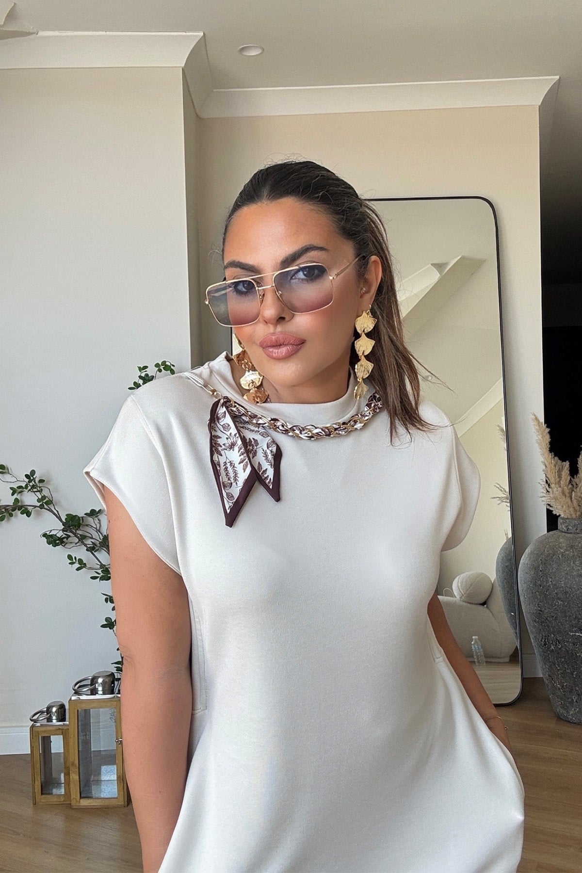 Fularlı Aksesuar Detaylı Modal Elbise Taş
