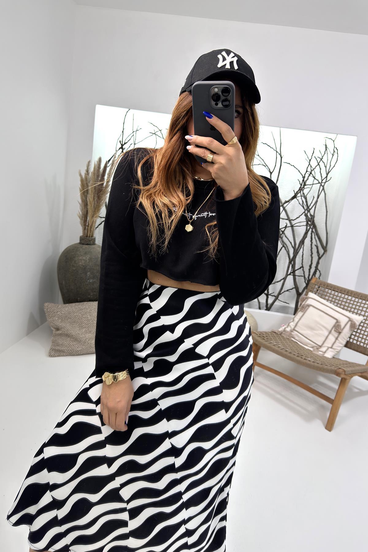 Good Things Crop Sweat Siyah