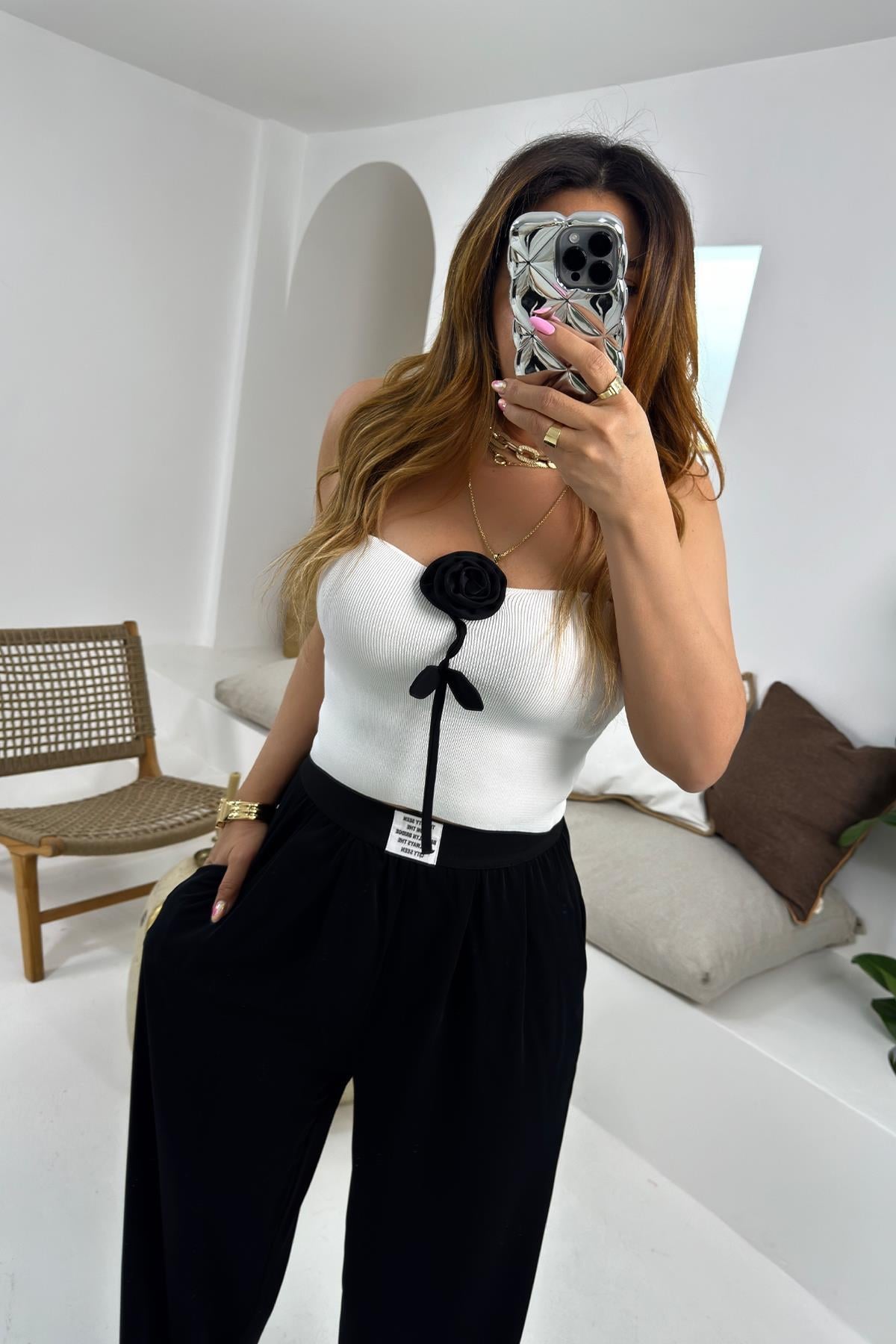 Gül Detay Triko Straplez Ekru