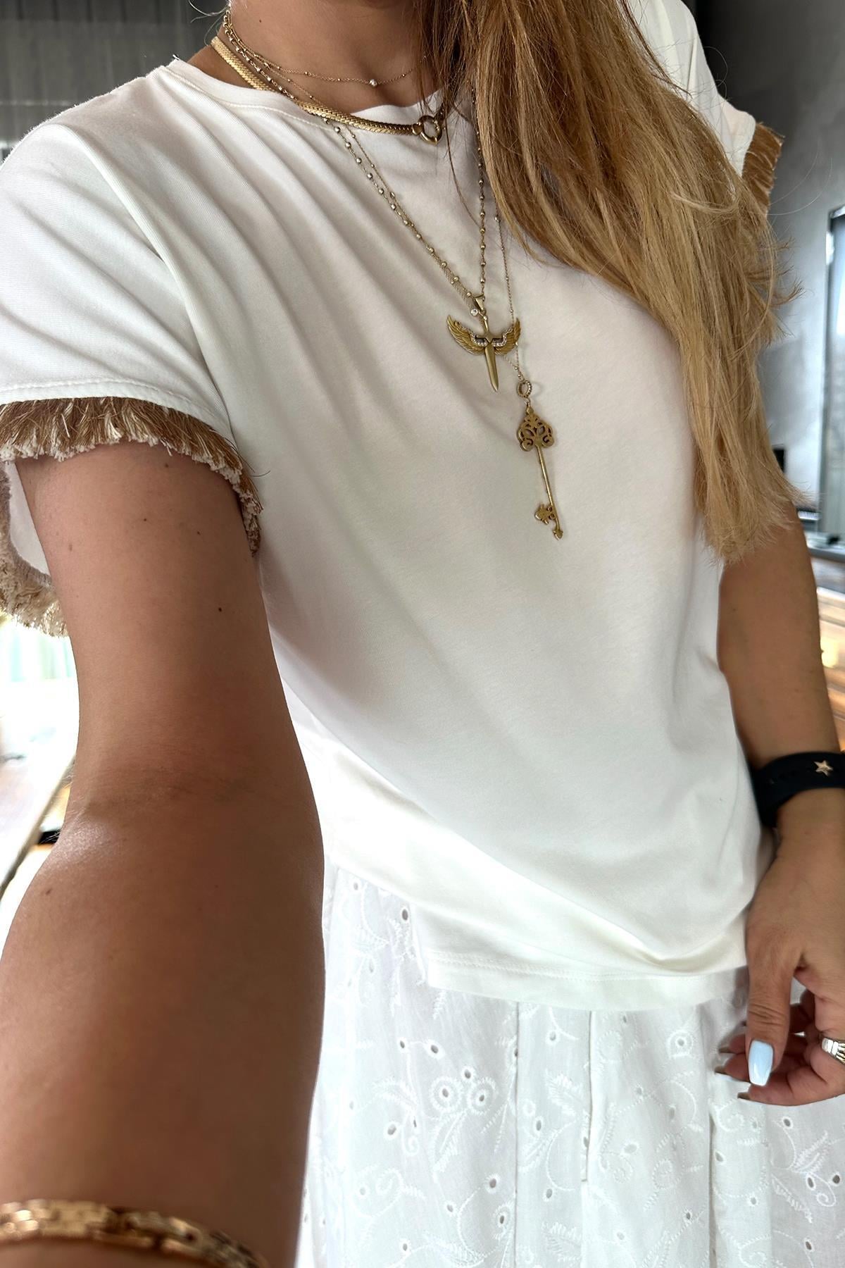 Hasır Püskül Detay Tshirt Ekru