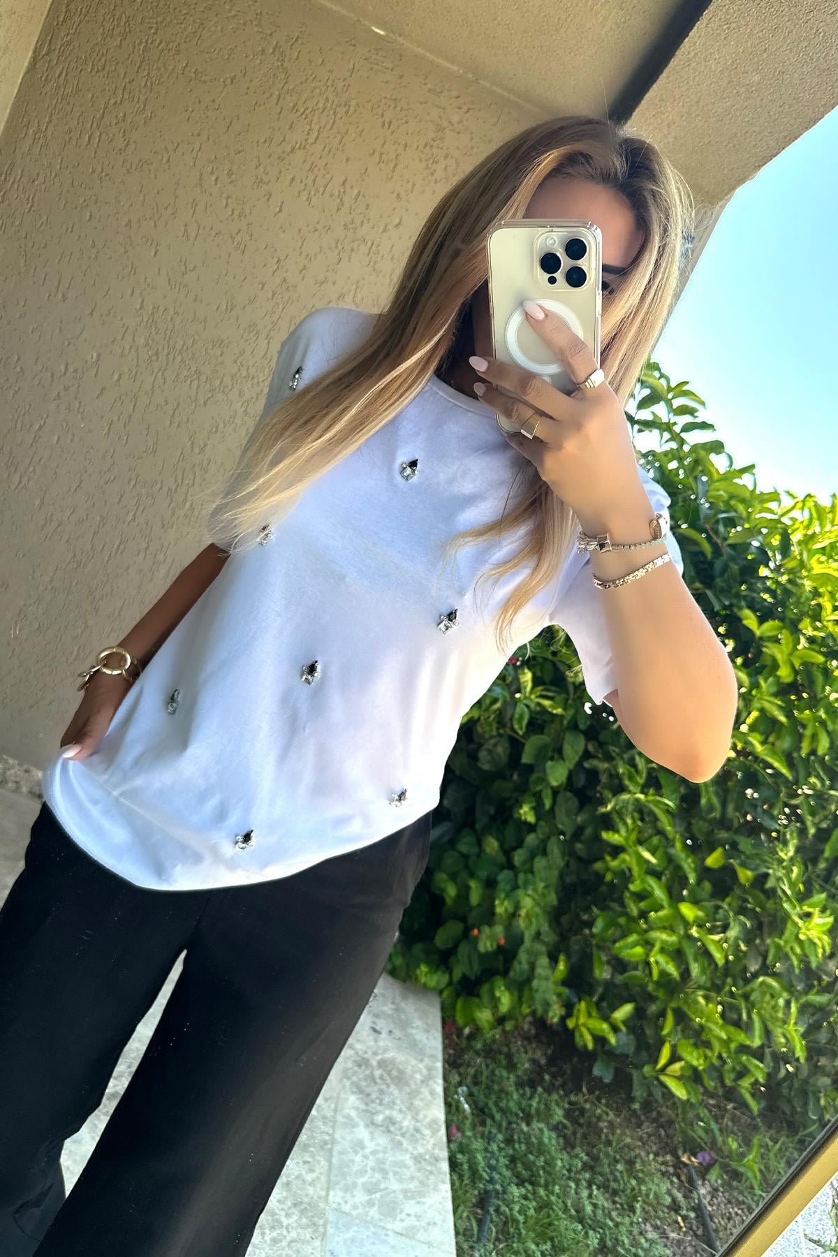 İki Renk Taş Aplikeli Tshirt Beyaz
