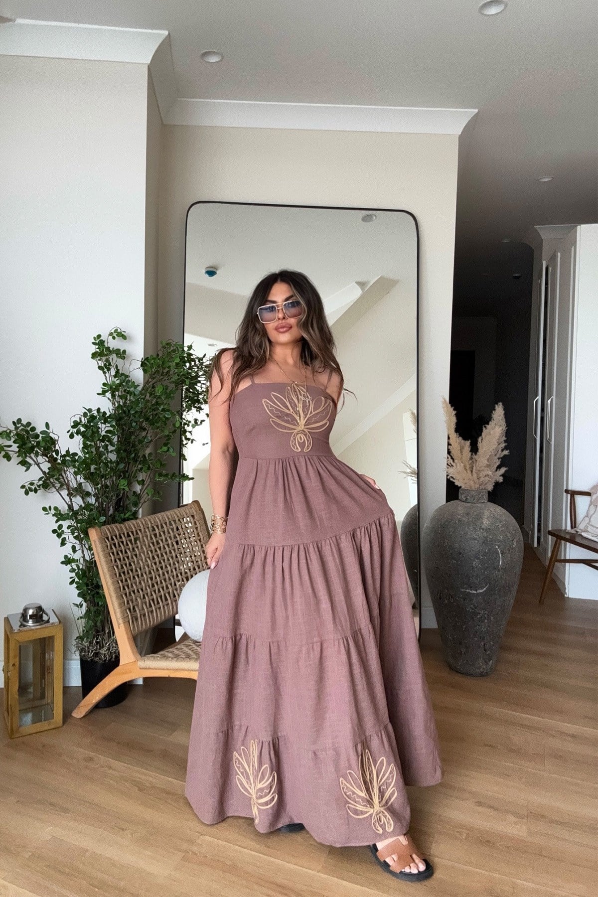 İşleme Detay Pamuk Askılı Elbise Kahve