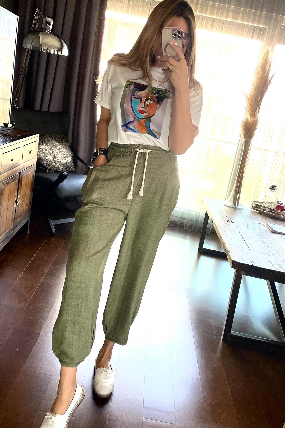 Kadın Tablo Baskılı Tshirt Ekru