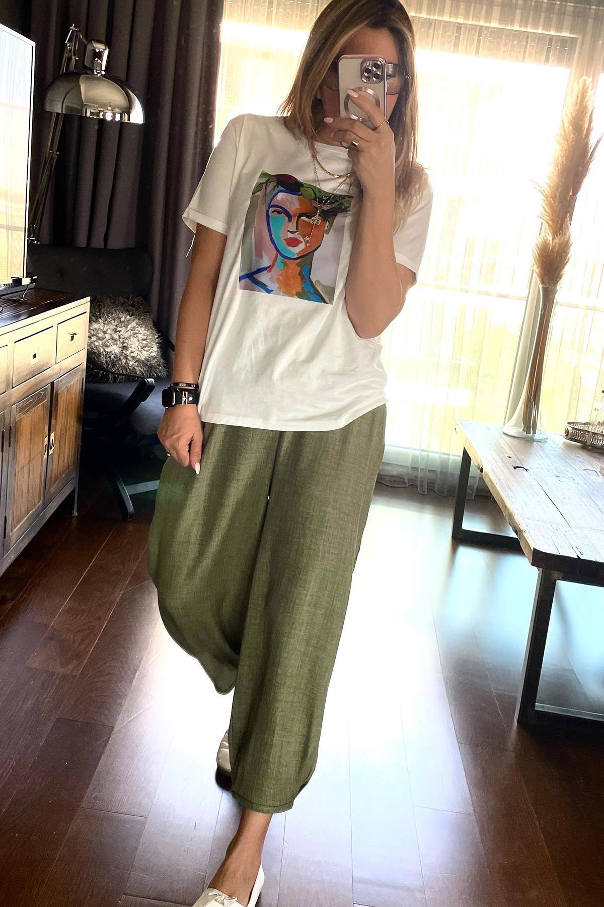Kadın Tablo Baskılı Tshirt Ekru