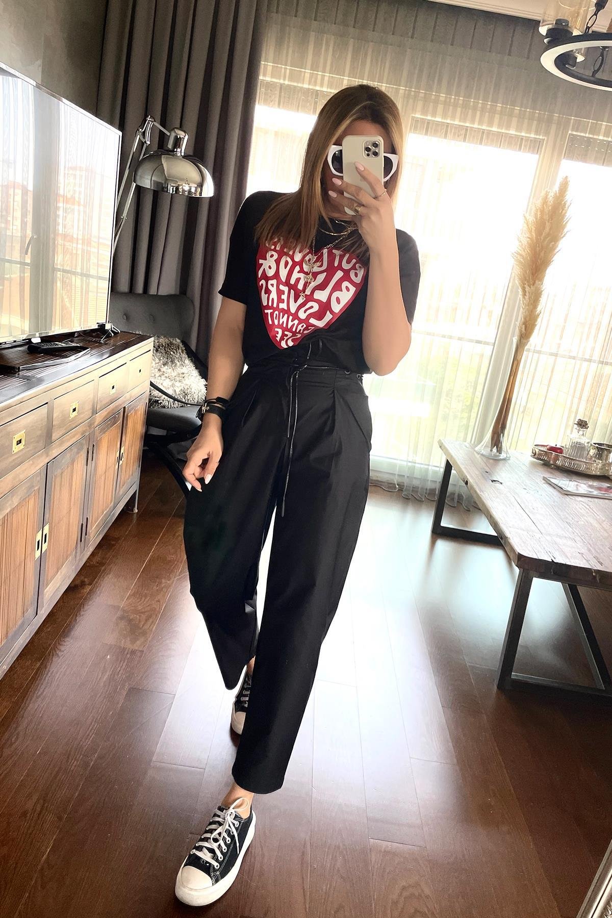 Kalp Baskılı Tshirt Siyah